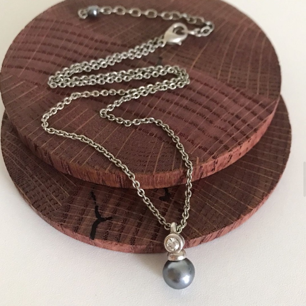 Vintage Y2K Faux Pearl & Crystal Choker Necklace